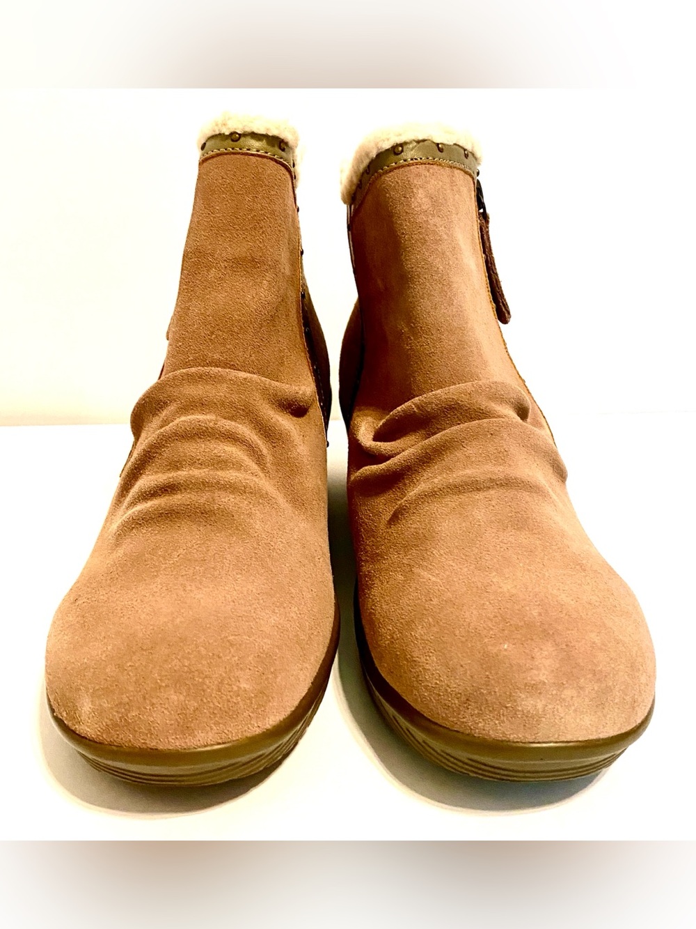 Skechers Womens Faux Fur Trim Suede Booties Zip Up Side Size 10